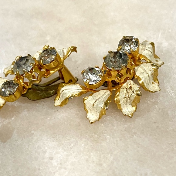 Vintage 1960’s Austrian Made Rhinestone Clip on Earrings - Picture 3 of 9